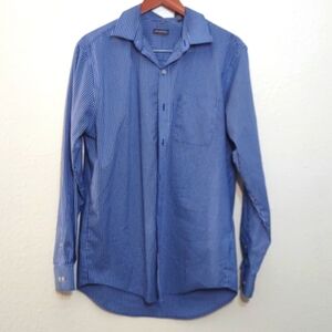 SLIGHTLY USED VAN HEUSEN BUTTON UP LONG SLEEVE SHIRT SIZE M 15-15 1/2 COLOR BLUE